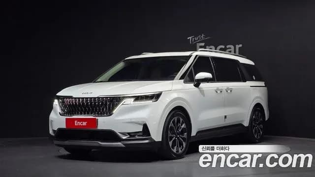 Kia Canival Gasoline 9-Seater Signature