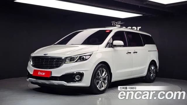 Kia Canival 7-seater Limousine