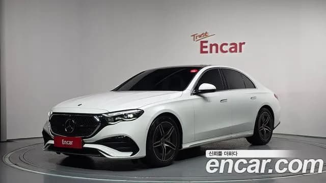 Mercedes-Benz E-Class E300 4MATIC AMG Line