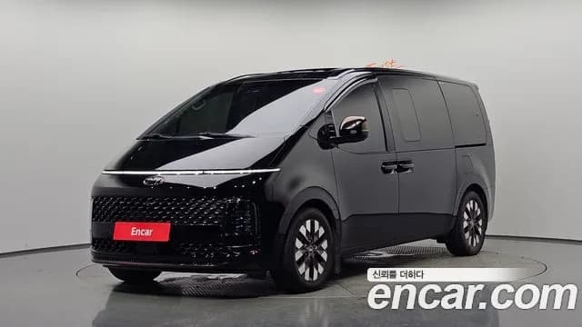 Hyundai Staria L3.5 Lounge 9-Seater