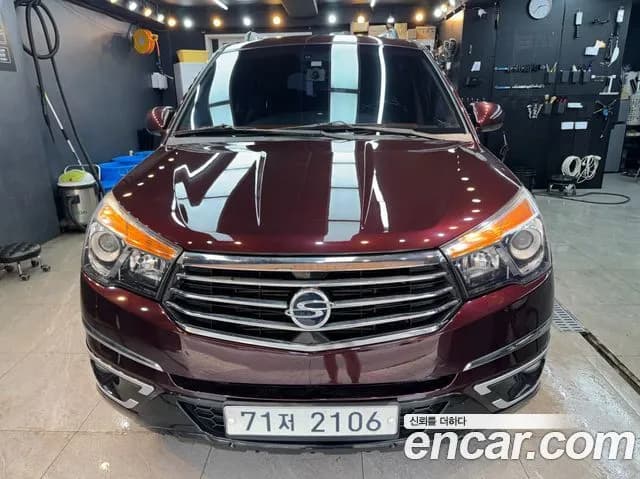 KG_Mobility_Ssangyong KORANDO 4WD TX 11-seater