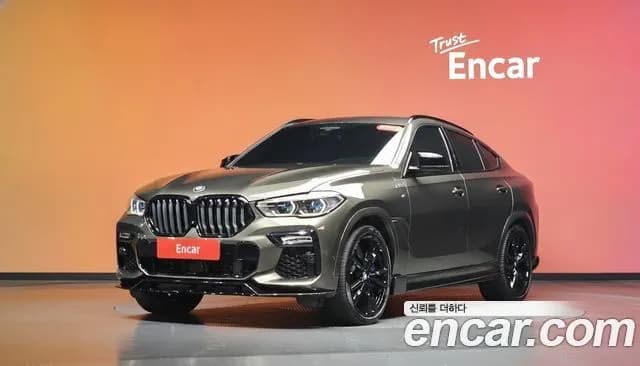 BMW X6 M50i