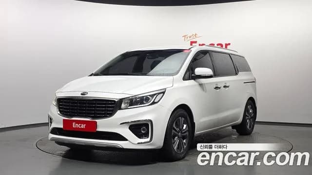 Kia Canival 9-Seater Luxury