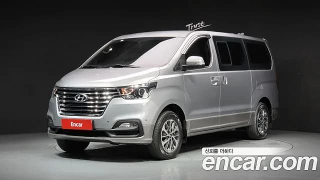 Hyundai Starex 4WD Urban 9-Seater