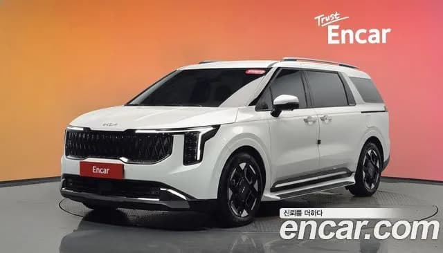 Kia Canival Gasoline 7-Seater Signature