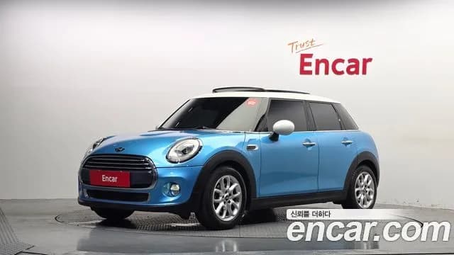 Mini Cooper 5Door HIGH