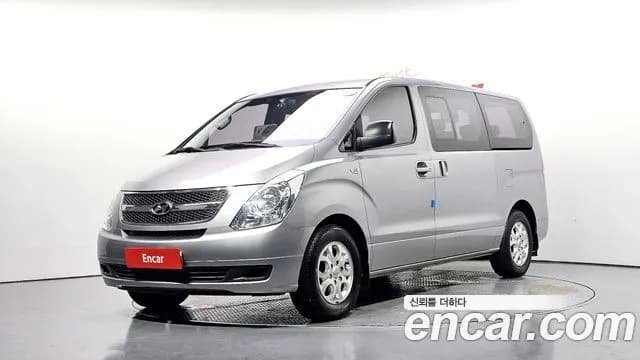 Hyundai Starex 12-Seater Wagon