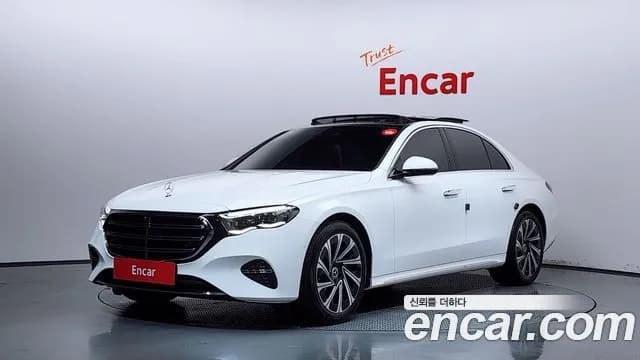 Mercedes-Benz E-Class E300 4MATIC Exclusive