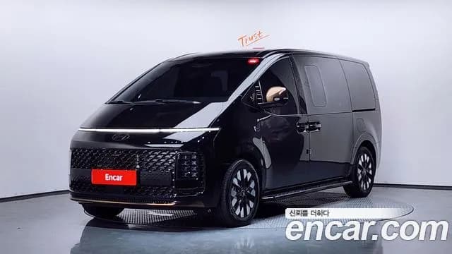 Hyundai Staria HEV 1.6 Lounge 9-Seater