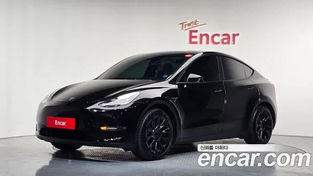 Tesla Model Y Standard Range RWD