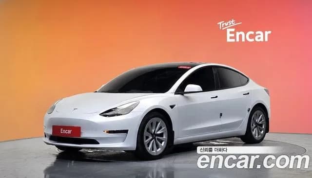 Tesla Model 3 RWD