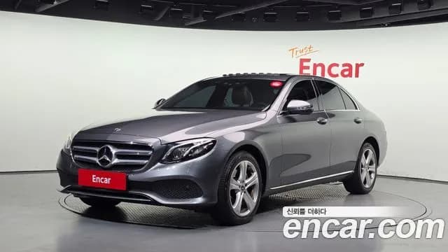 Mercedes-Benz E-Class E220d 4MATIC Avantgarde