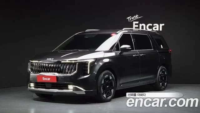 Kia Canival Gasoline 7-Seater Signature