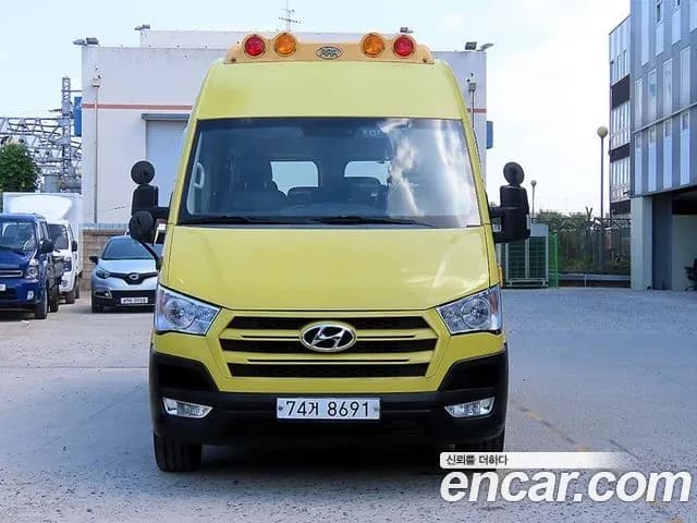 Hyundai Solati School bus