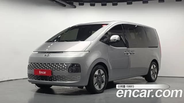 Hyundai Staria Tourer 11-Seater