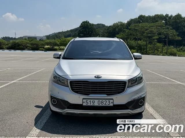 Kia Canival 9-seater Prestige