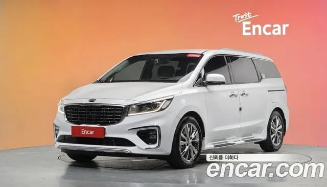 Kia Canival Gasoline 7-Seater Limousine