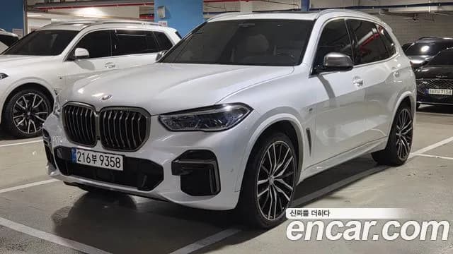 BMW X5 M50i