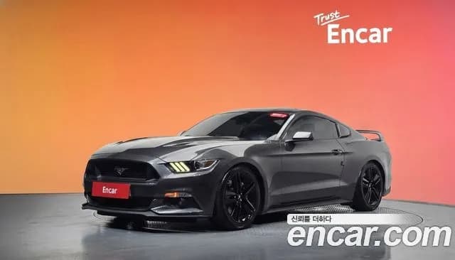 Ford Mustang Coupe