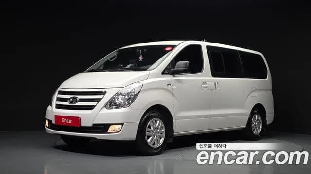 Hyundai Starex 12-Seater Wagon
