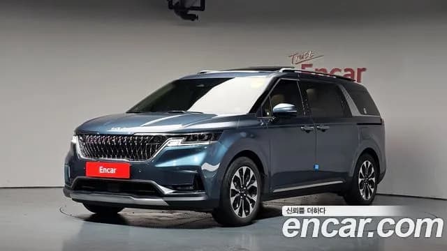 Kia Canival Gasoline 9-Seater Signature
