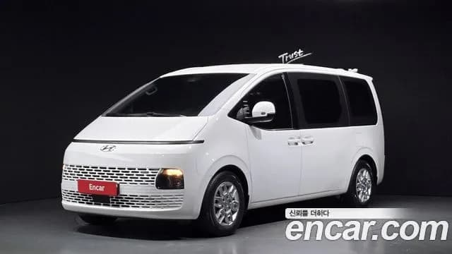 Hyundai Staria 4WD Tourer 9-Seater