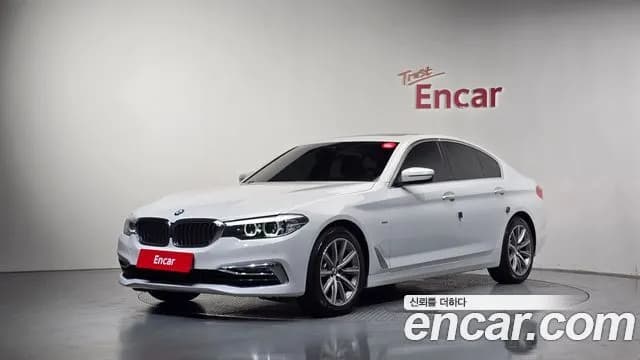 BMW 5-Series 520i Luxury