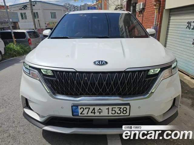 Kia Canival 9-Seater Prestige