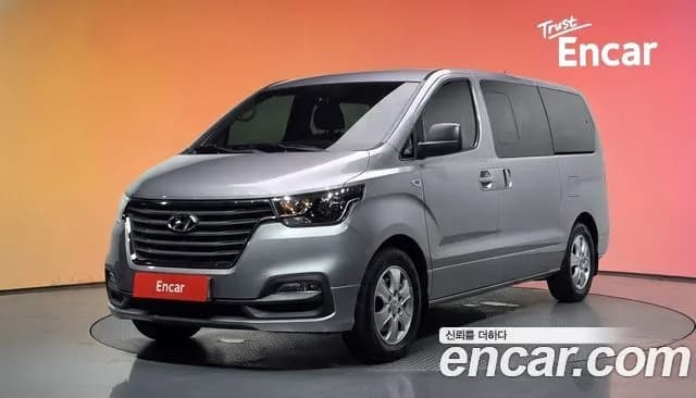 Hyundai Starex Wagon 12-Seater