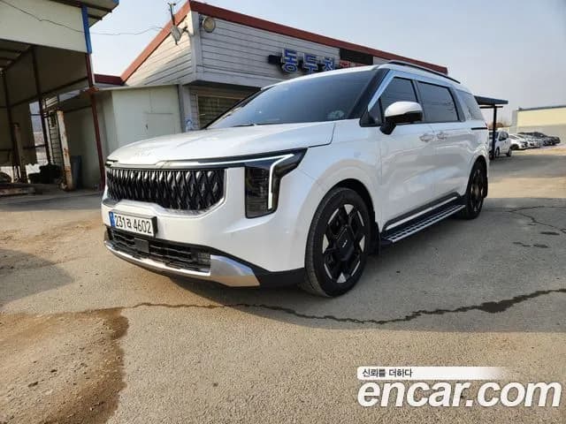 Kia Canival 7-Seater Noblesse
