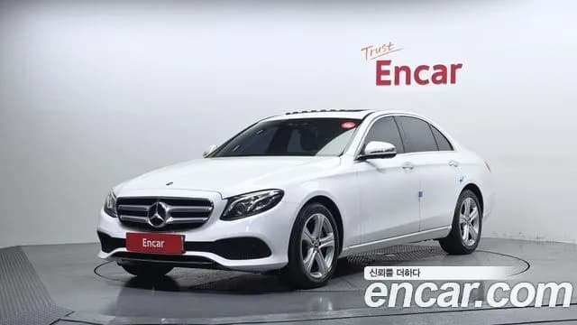 Mercedes-Benz E-Class E300 4MATIC Avnatgarde