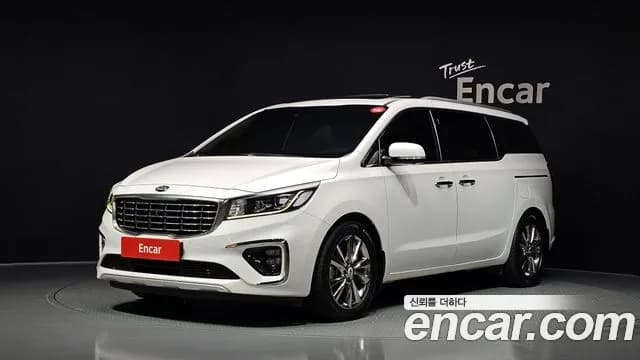 Kia Canival Gasoline 7-Seater Limousine