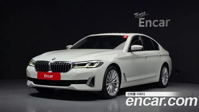 BMW 5-Series 530i xDrive Luxury