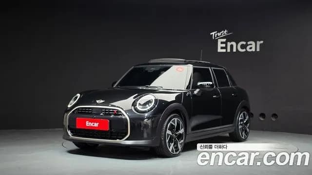 Mini Cooper 5 Door Favoured