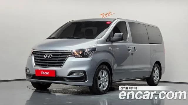 Hyundai Starex Wagon 11-Seater