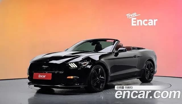 Ford Mustang Convertible