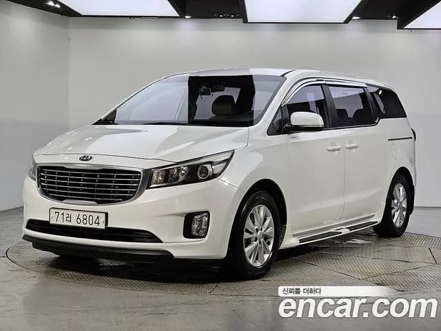 Kia Canival 11-seater Deluxe