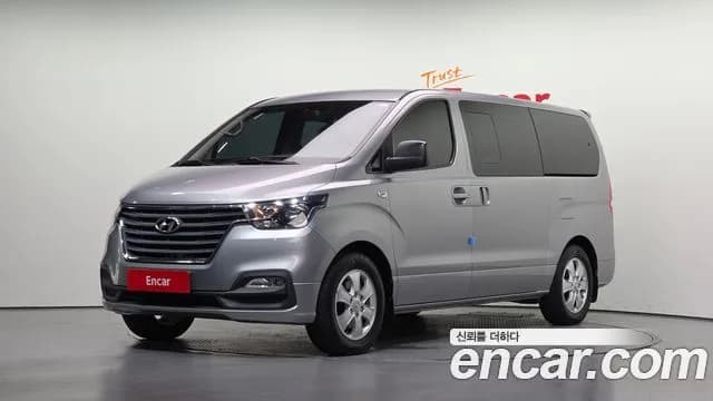 Hyundai Starex Wagon 12-Seater