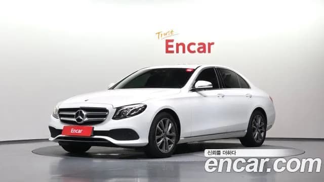 Mercedes-Benz E-Class E300 4MATIC Avnatgarde