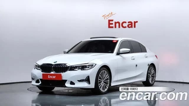BMW 3-Series 320i Luxury