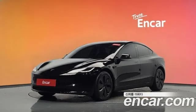 Tesla Model 3 RWD