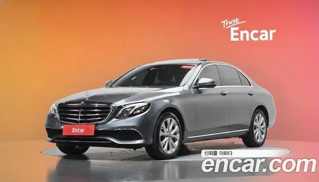 Mercedes-Benz E-Class E300 4MATIC Exclusive