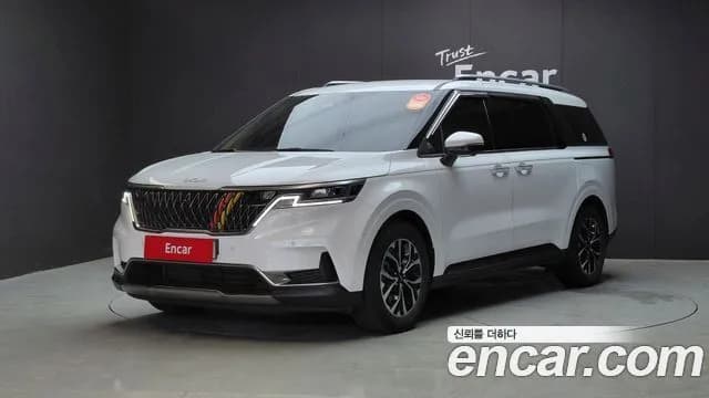 Kia Canival Gasoline 9-Seater Signature