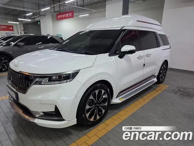 Kia Canival Diesel 9-Seater Hi-Limousine