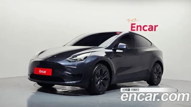Tesla Model Y RWD
