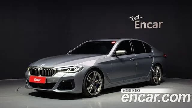 BMW 5-Series M550i xDrive