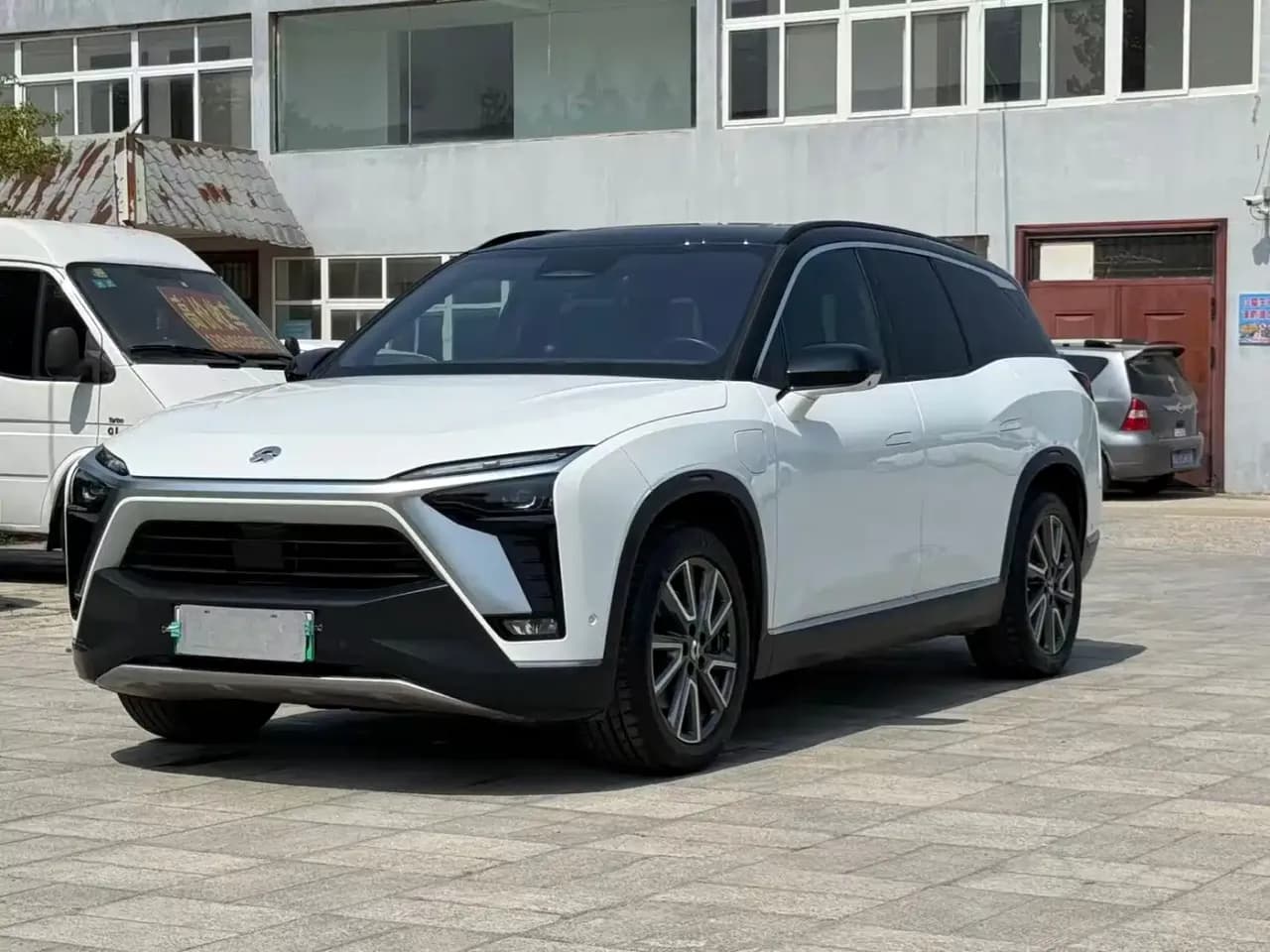 NIO ES8 75kWh 7-Seater Edition