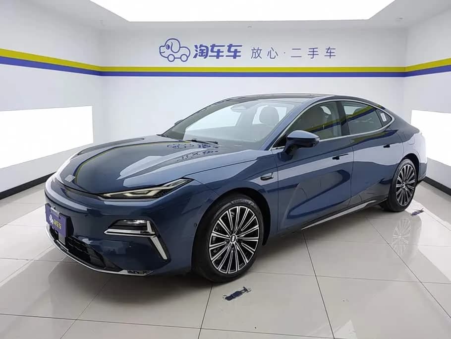 Geely Galaxy Galaxy Xingyao 8 130km EM-P Explorer Edition