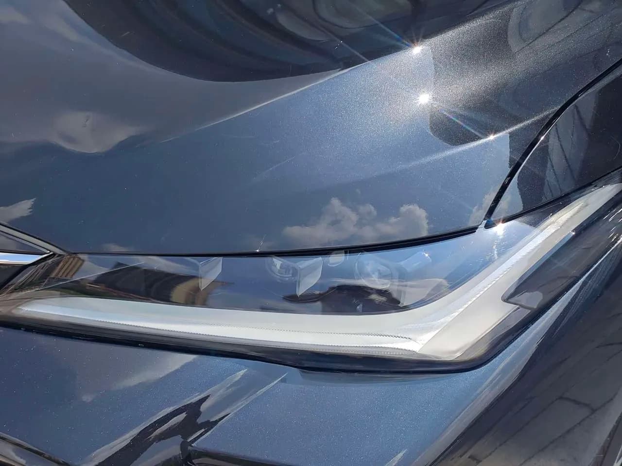 Toyota Avalon 2.0L Luxury Edition
