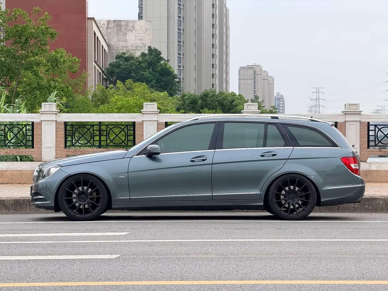Mercedes-Benz C-Class (Import) C 200 Fashion Wagon Edition